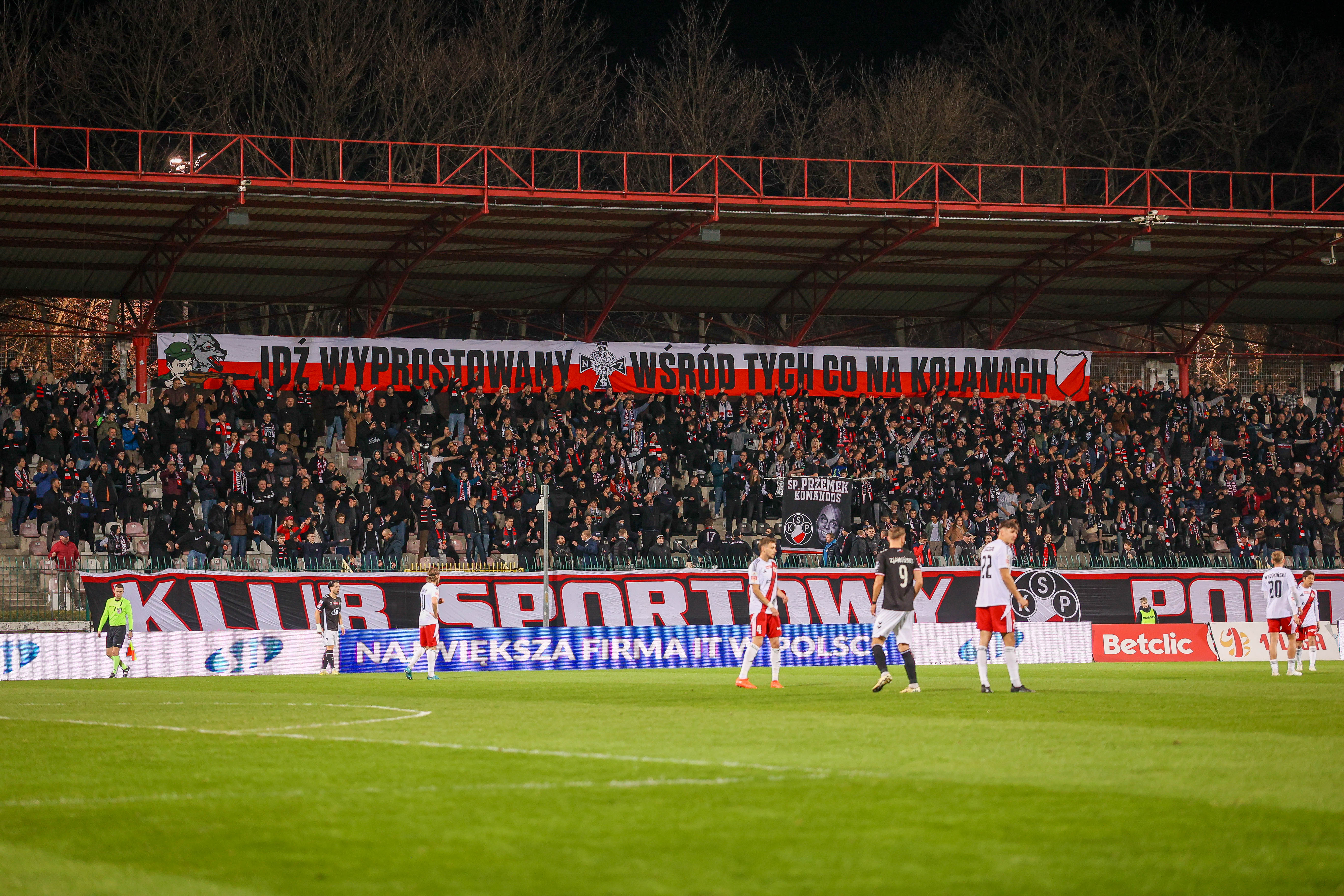 BIZNES| Reklama na bandach LED podczas meczów Polonii Warszawa ...