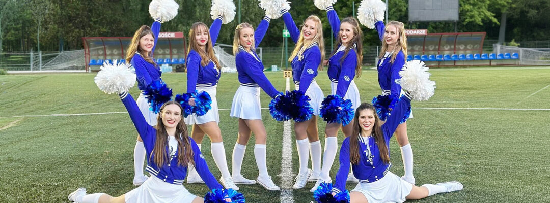 Show cheerleaderek przed meczem Polonia Warszawa – Chrobry Głogów