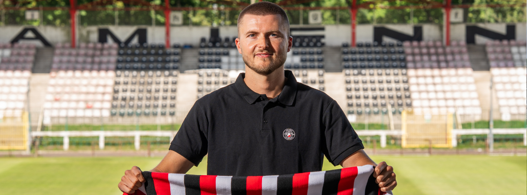 „Davíd Ólafsson: Na początku trenowałem gimnastykę, a dopiero potem zająłem się piłką”
