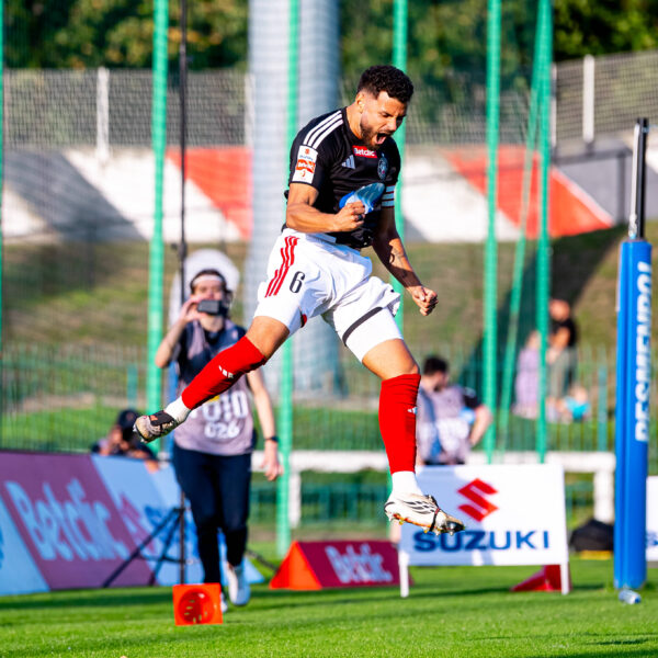 Skrót meczu Polonia Warszawa - Chrobry Głogów (2:0)